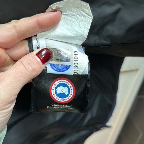 Canada Goose Navy Parka - Picture 11 of 11